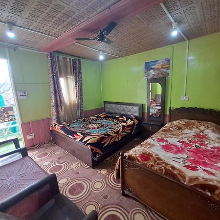 Lakeside Homestay Srinagar 外观 照片