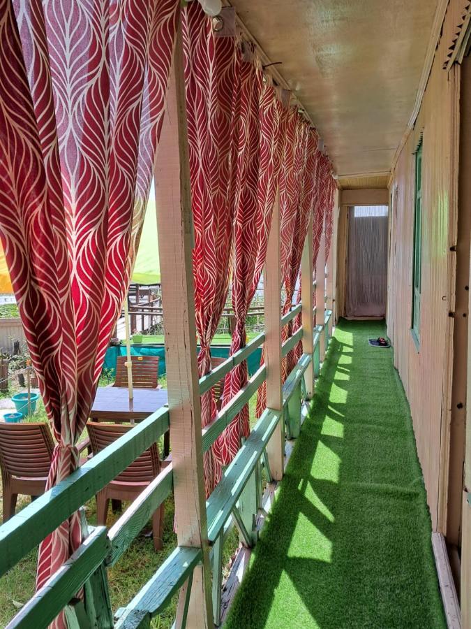 Lakeside Homestay Srinagar 外观 照片