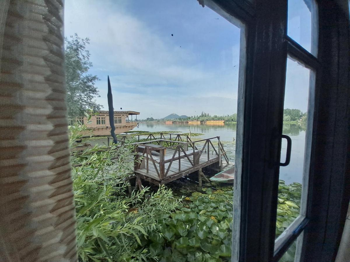 Lakeside Homestay Srinagar 外观 照片